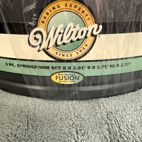 Wilton Non-Stick Springform Pan Set - Black - Picture 4 of 6